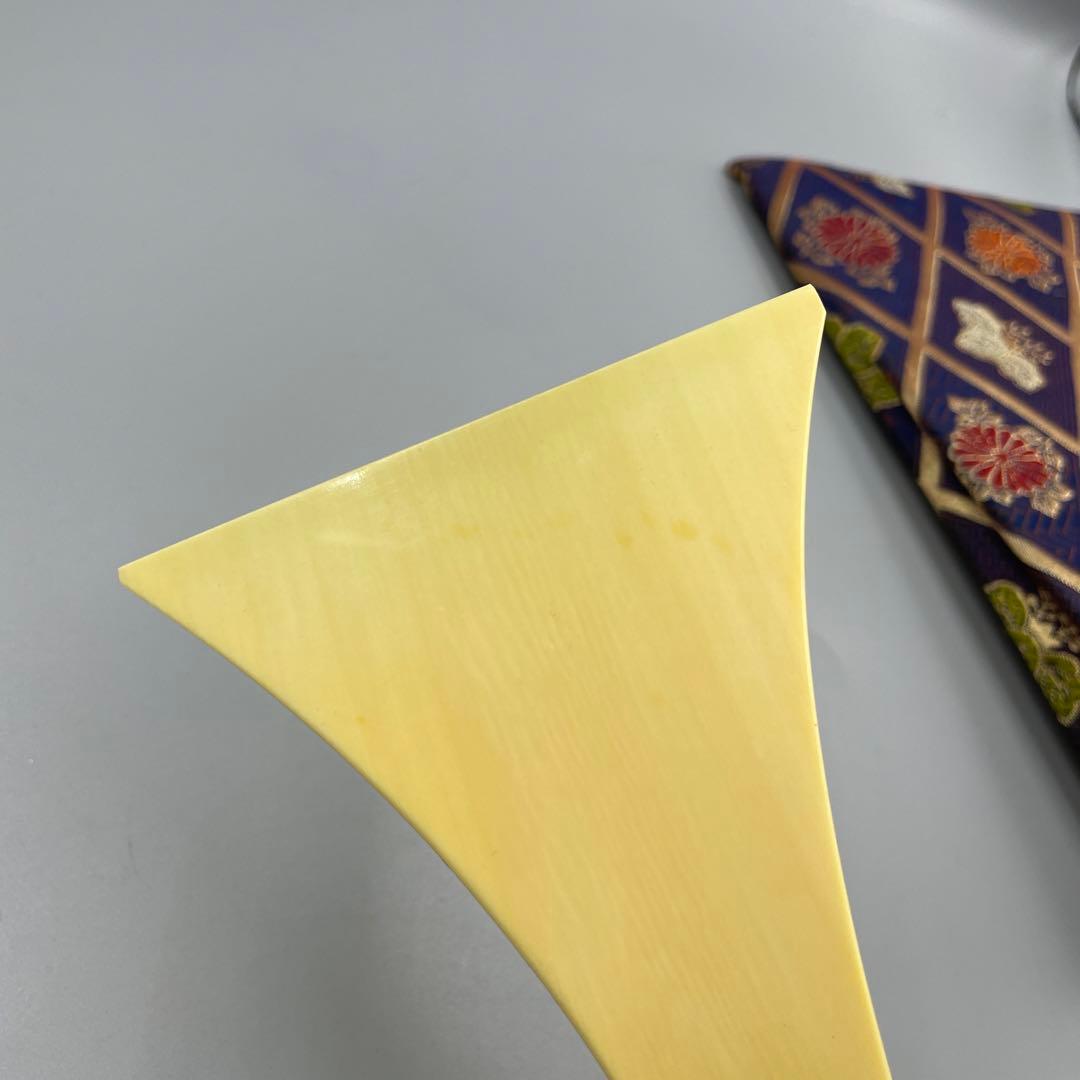 239ヴィンテージ 天然素材　三味線バチ　重さ約116g