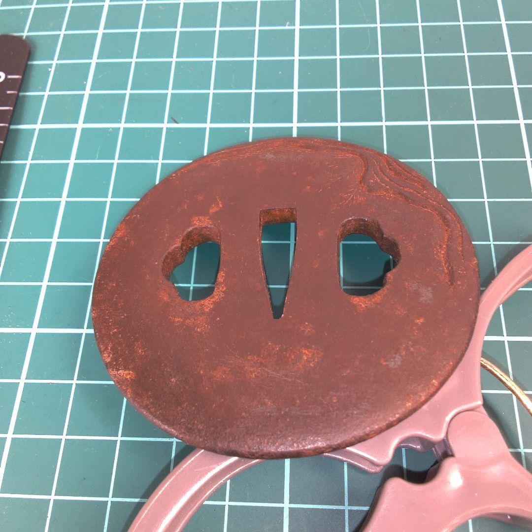 小物１ 波と風の模様の金属製鍔