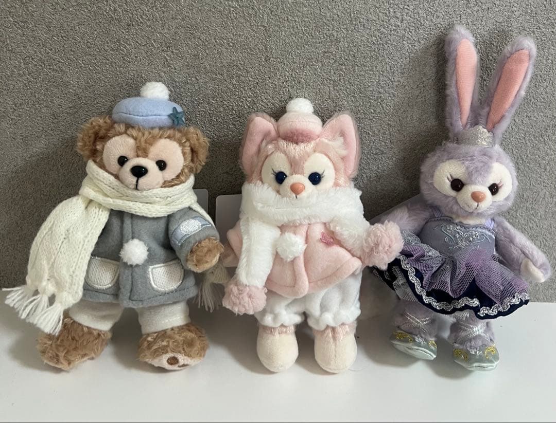 ダンシングスノーフレークス　ダッフィー　ステラルー　リーナベル　ぬいぐるみバッジ