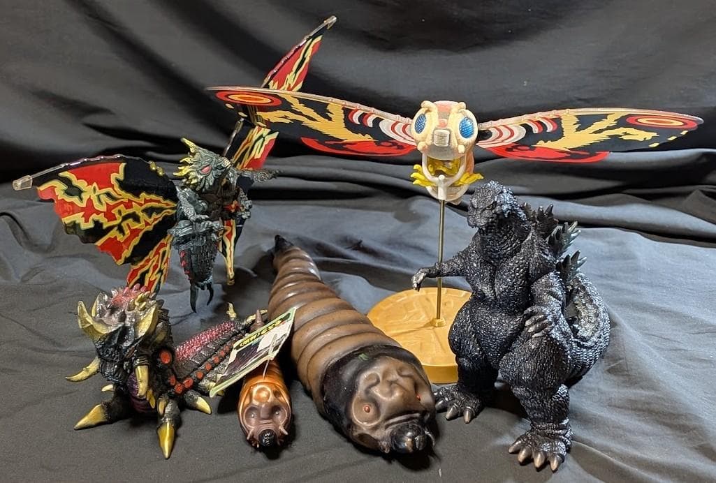 平成シリーズ「ゴジラvsモスラ」（バンダイ）ソフビフィギュア６体セット