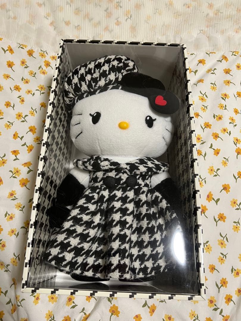 ハローキティ　バースデードール（モノクロガーリーふたごコーデ）