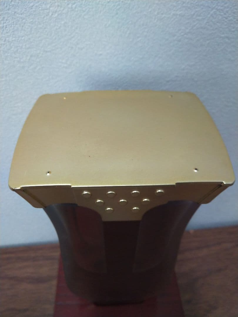 最安値【入手困難】サントリー 『響』 楽器ボトル リラギター型 台座付き