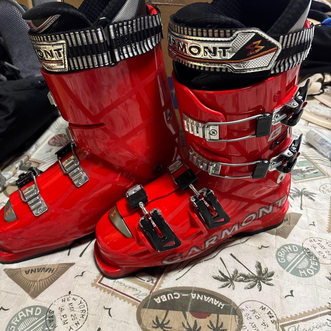 スキーブーツ　ガルモント