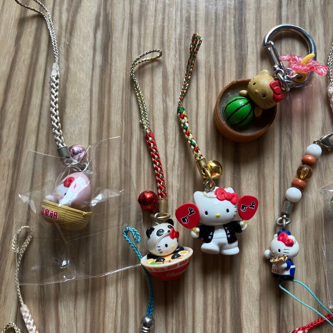 キティちゃん　ハローキティ　キーホルダー　ご当地　レア　生産終了