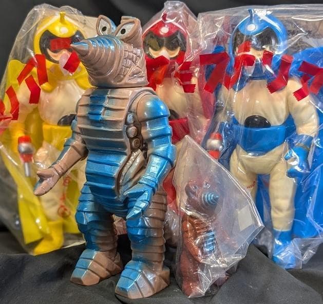 モゲラ２体＆未開封ミステリアン赤青黄（Ｍ１号）ソフビフィギュア計５体セット