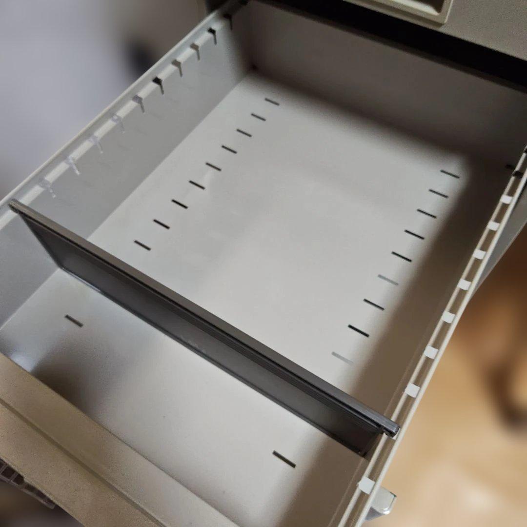 【KOKUYO】スチール脇机 3段