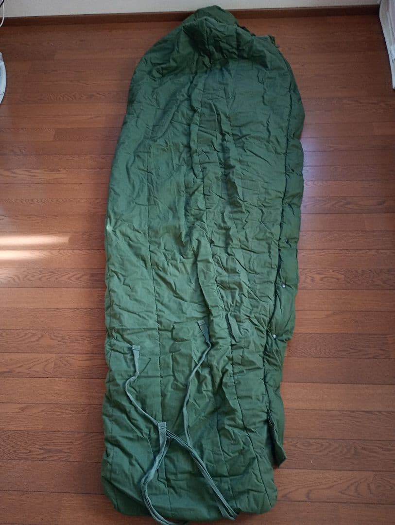 「米軍放出品」寝袋　Intermediate cold
