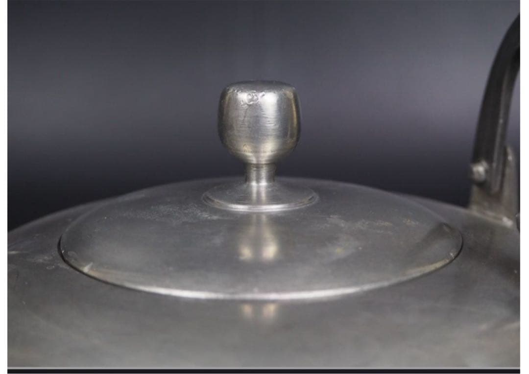 送料無料　明治時代　『錫萬』造　錫製銚子　酒器　①