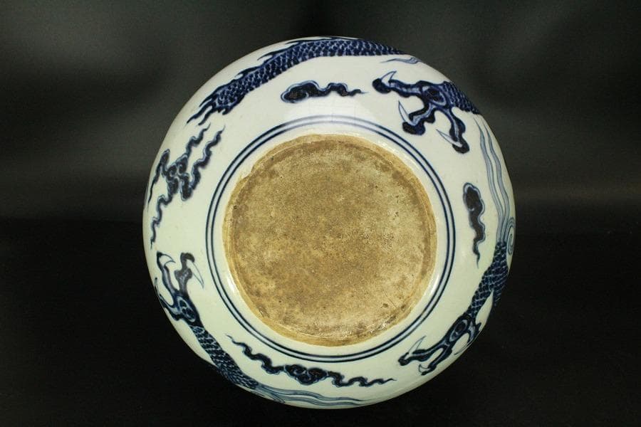 中国美術 青花 纏龍紋 天球瓶 高42cm(LC598)