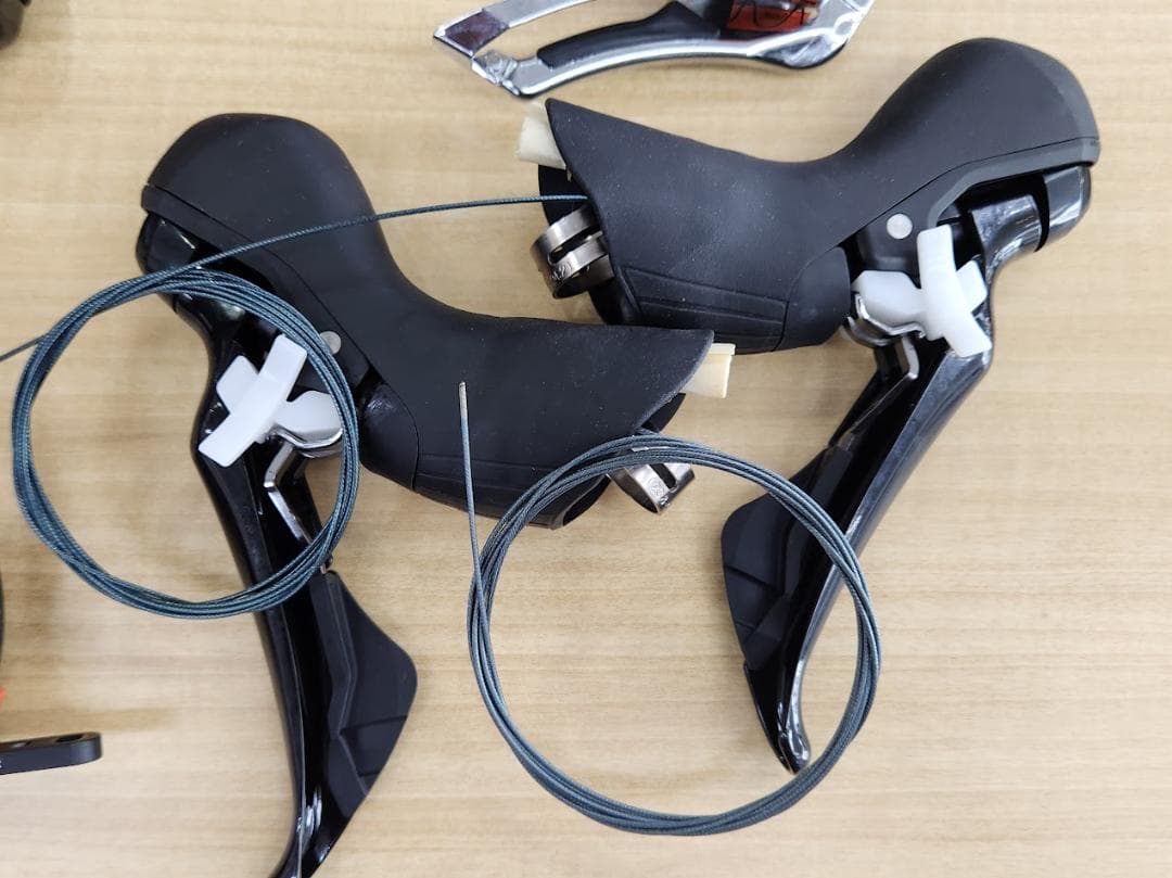 試乗用外し品　シマノ 105 ディスクコンポーネントセット 11速