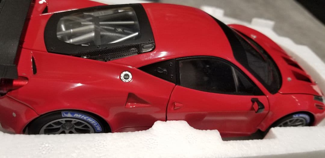 1/18 HOTWHEELS ELITE フェラーリ458 ITALIA GT2