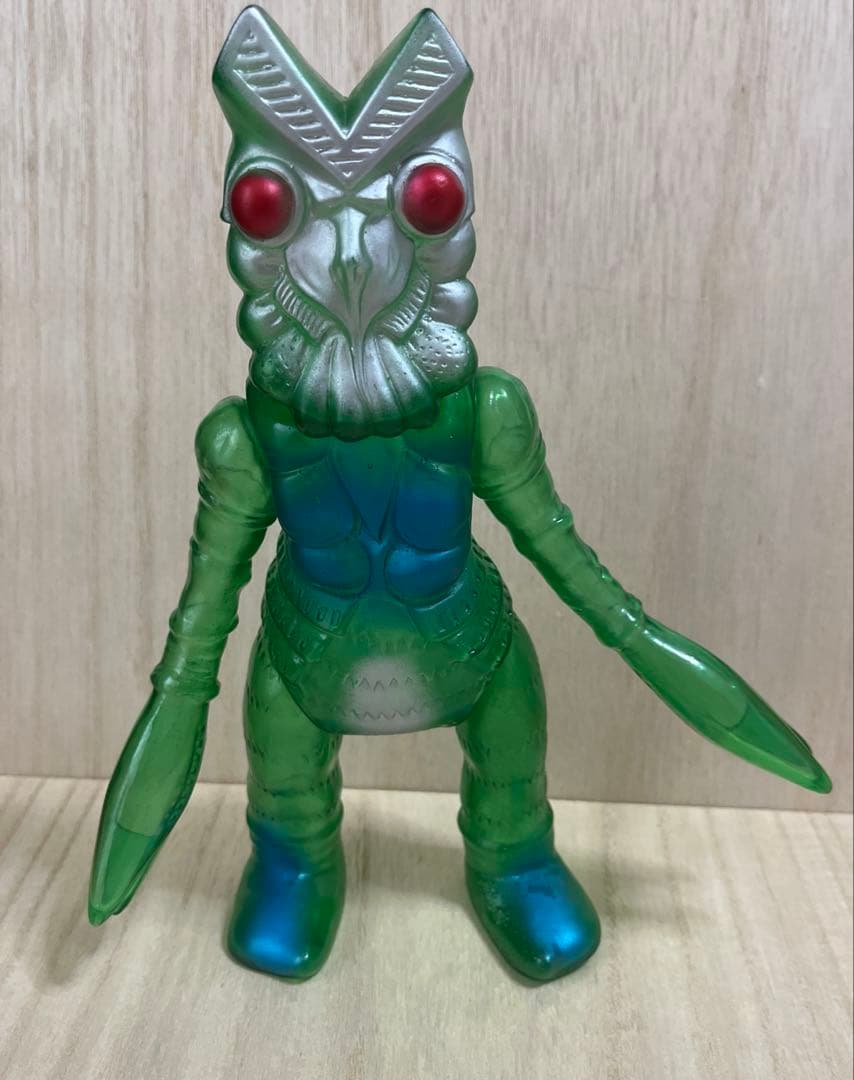 ブルマァク　復刻　ソフビ　バルタン星人　クリア