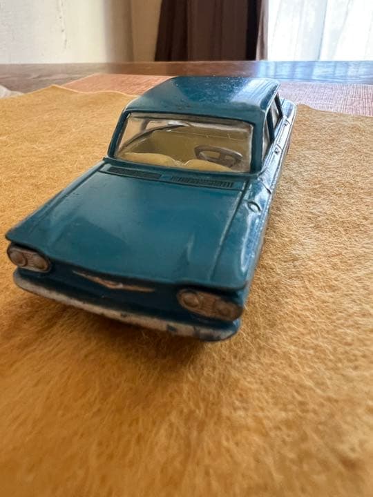 シボレーコルベア 1961年製　コーギートイズ　　箱無し