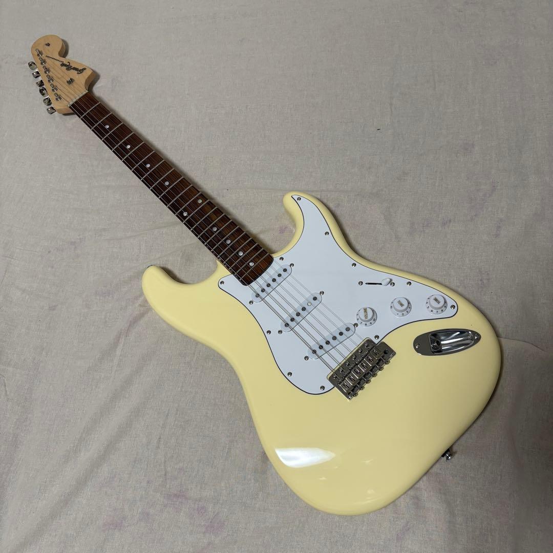ストラトキャスター エレキギター クリームホワイト
