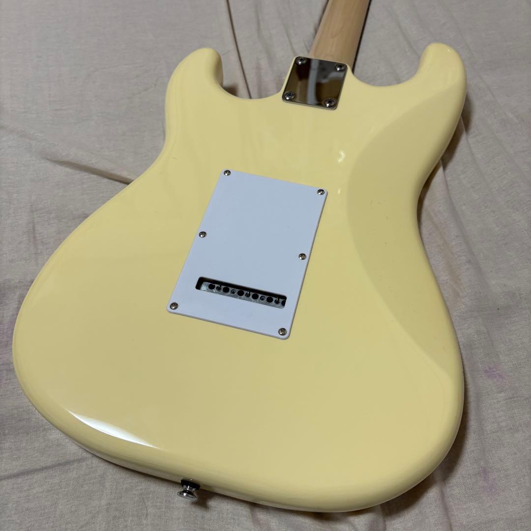 ストラトキャスター エレキギター クリームホワイト