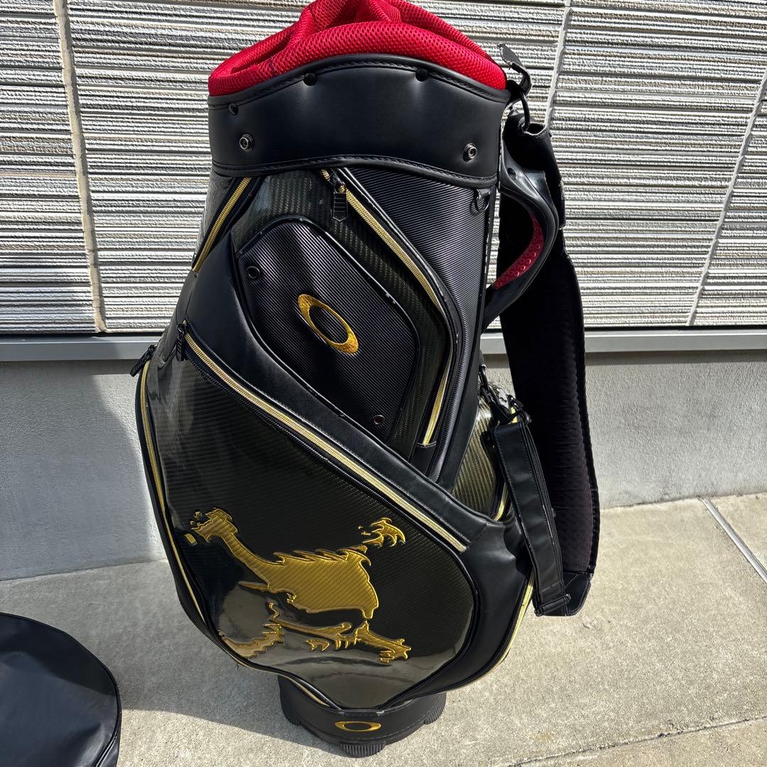 オークリー スカル キャディバッグ ブラックxゴールド　大容量