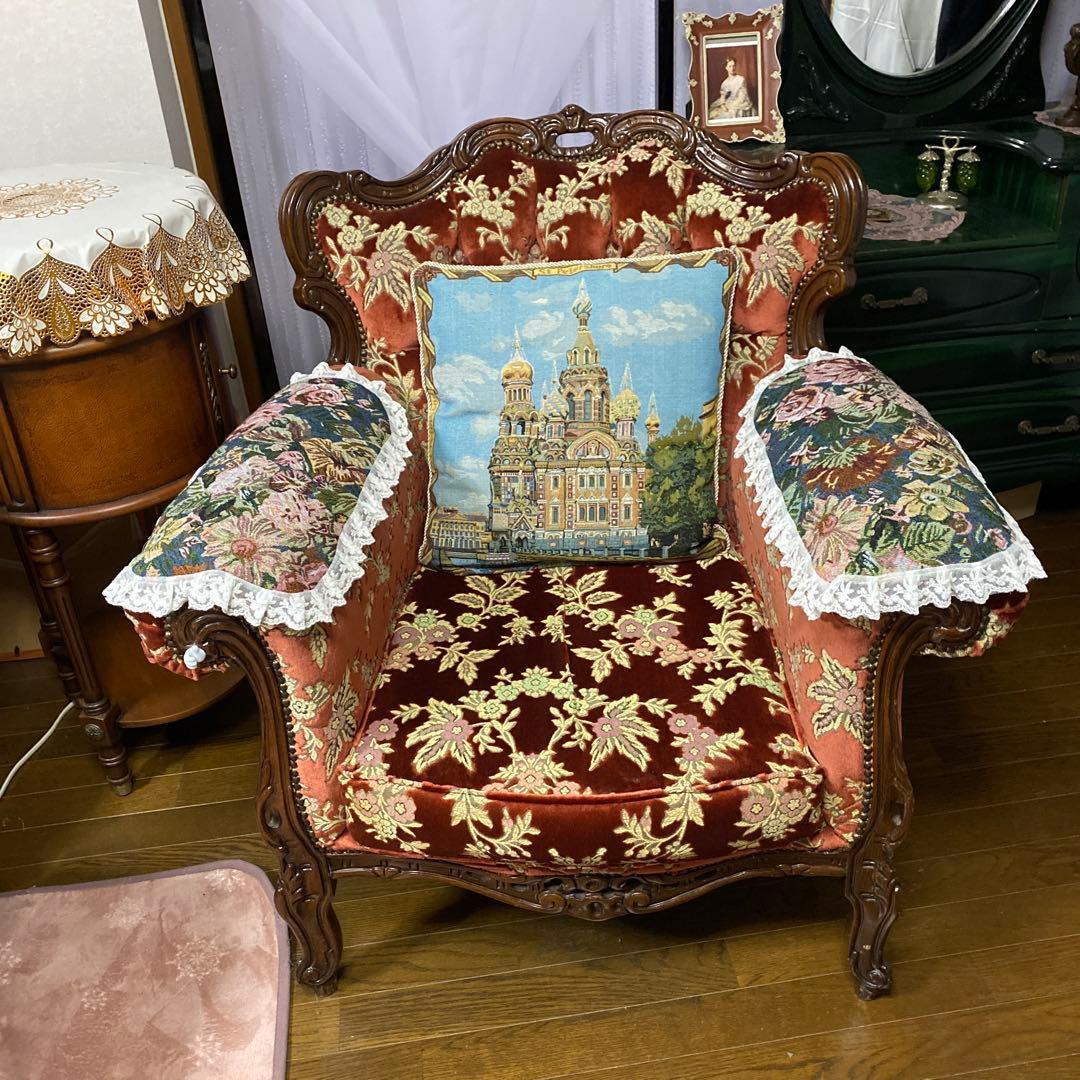 金華山　イタリア　クラシック赤色ベルベットアームソファ