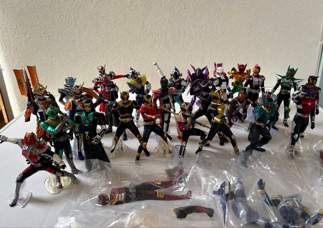 HDM創絶　仮面ライダー　30個　クウガ　ファイズ　カブト　エターナル　オーズ