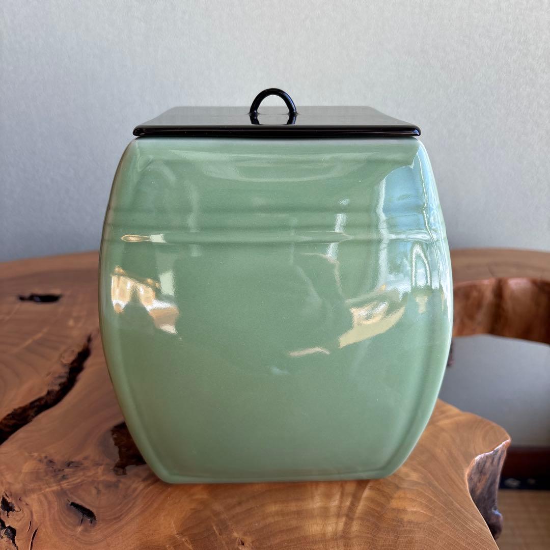 手塚玉堂 青磁 鎧櫃水指 茶道具 共箱