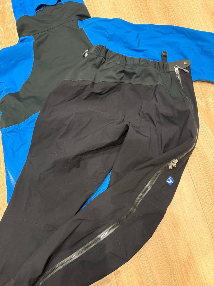 エバーブレス　アクロ　上下　ブルー希少品