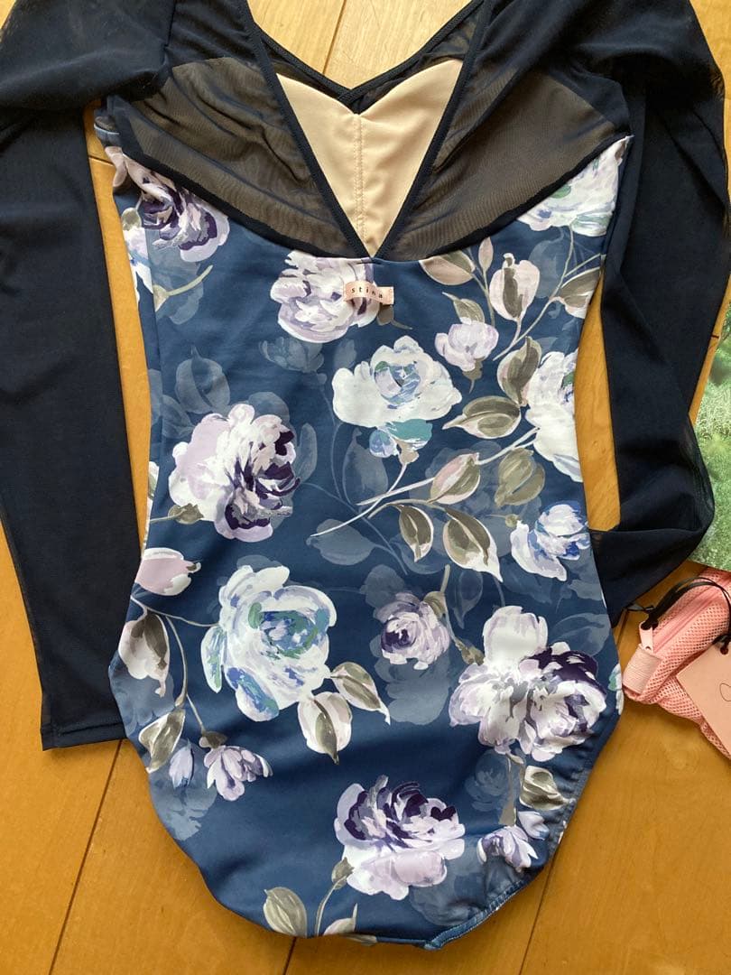 スティナ　stina type V joy flower dark navy M