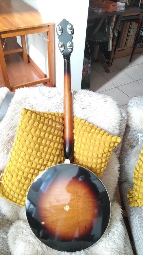 東海楽器のバンジョー　ハミング・バード