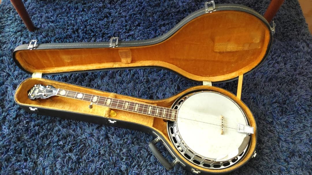 東海楽器のバンジョー　ハミング・バード