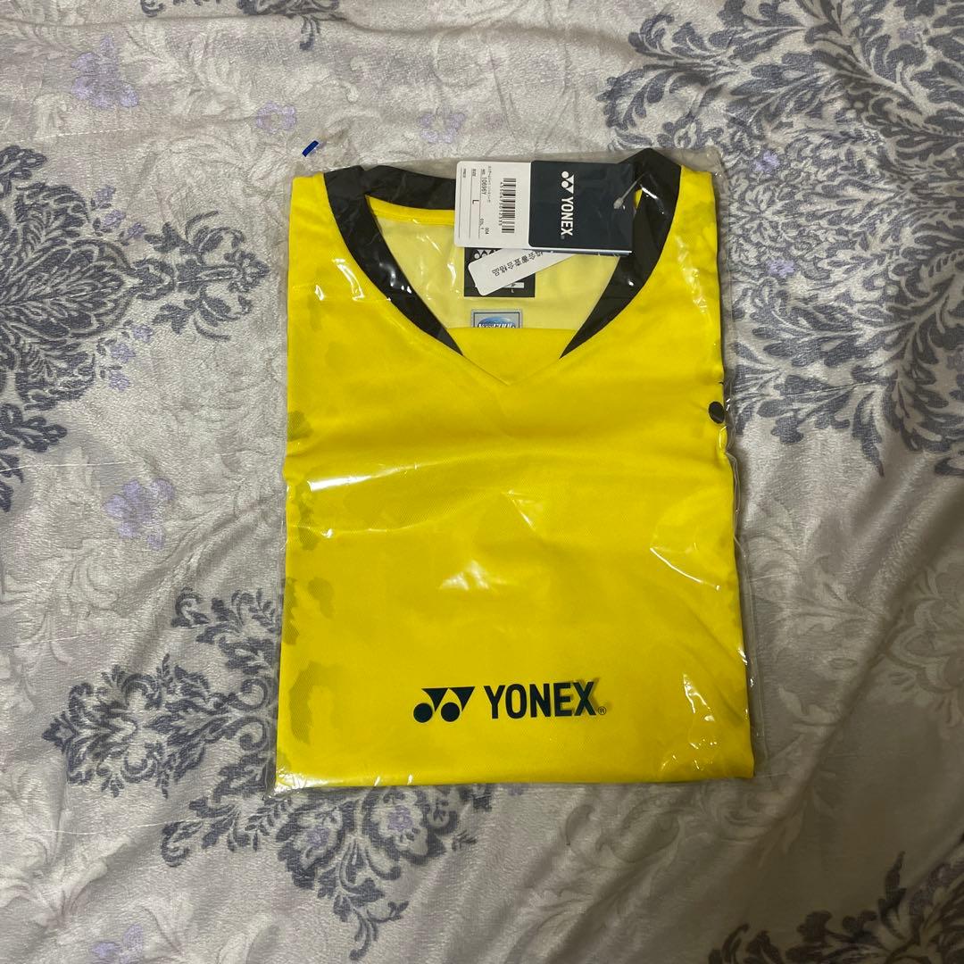 トナミ運輸　バドミントンユニフォーム　ノースリーブ