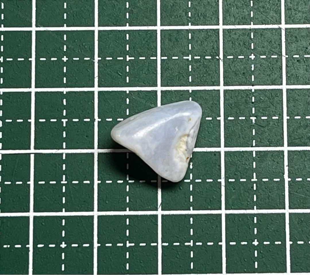 福井県産　天然ブルーカルセドニー　青めのう　国産鉱物　標本　原石