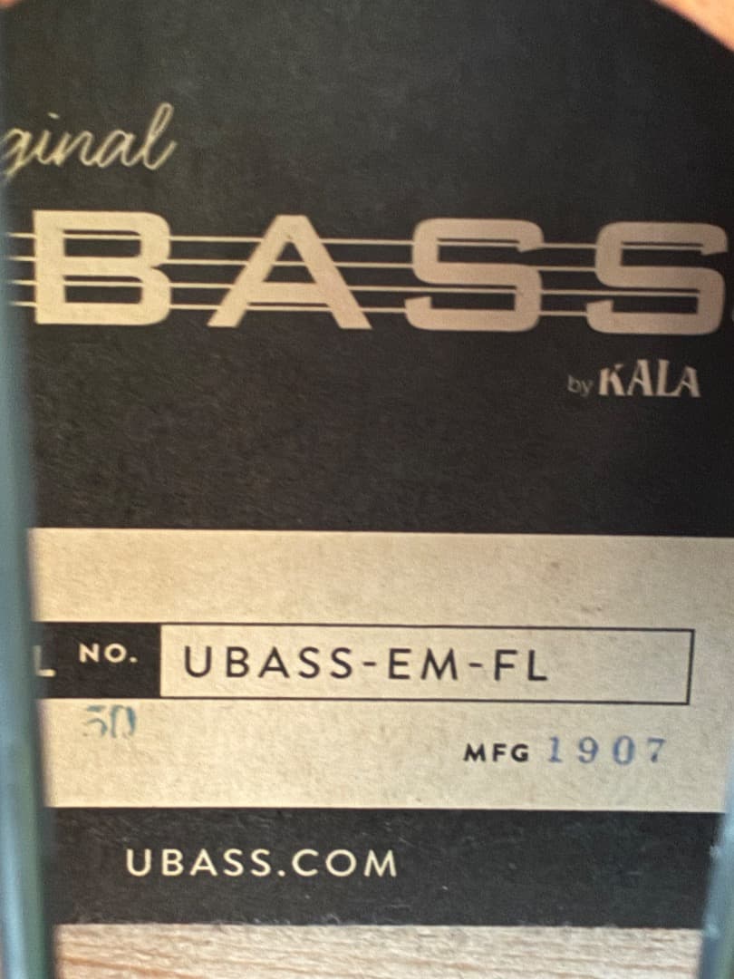 《希少／フレットレス仕様》U BASS KALA