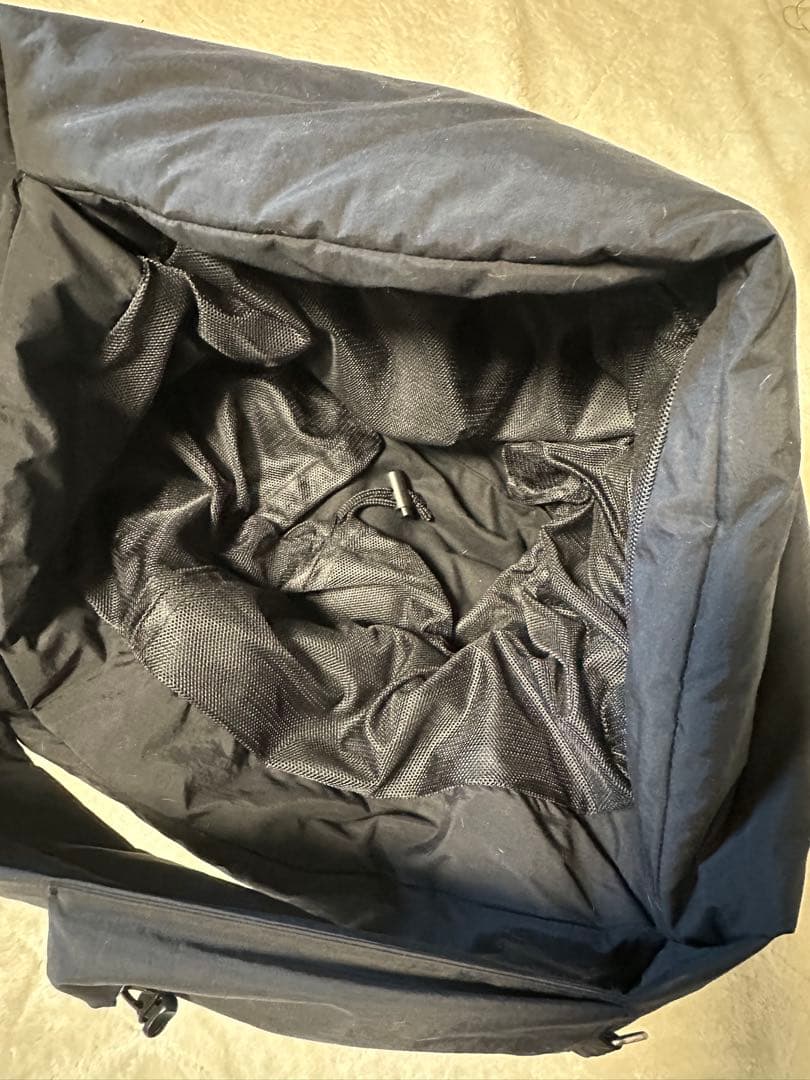 お出かけ・お散歩用品 HOWLY PUFF SLING BAG