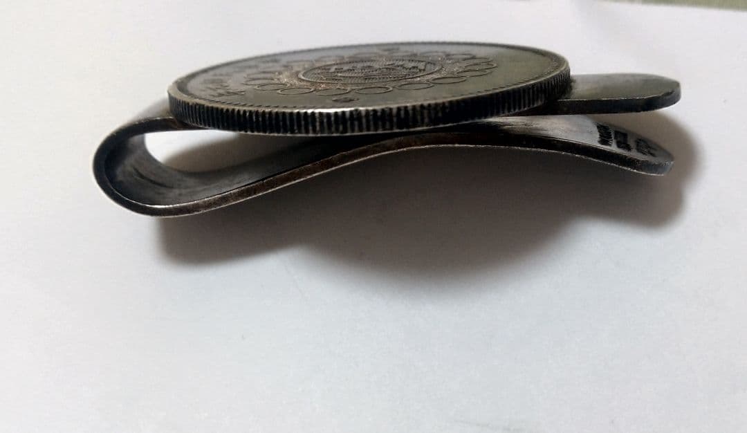 四川軍政府銀貨　ネクタイピン