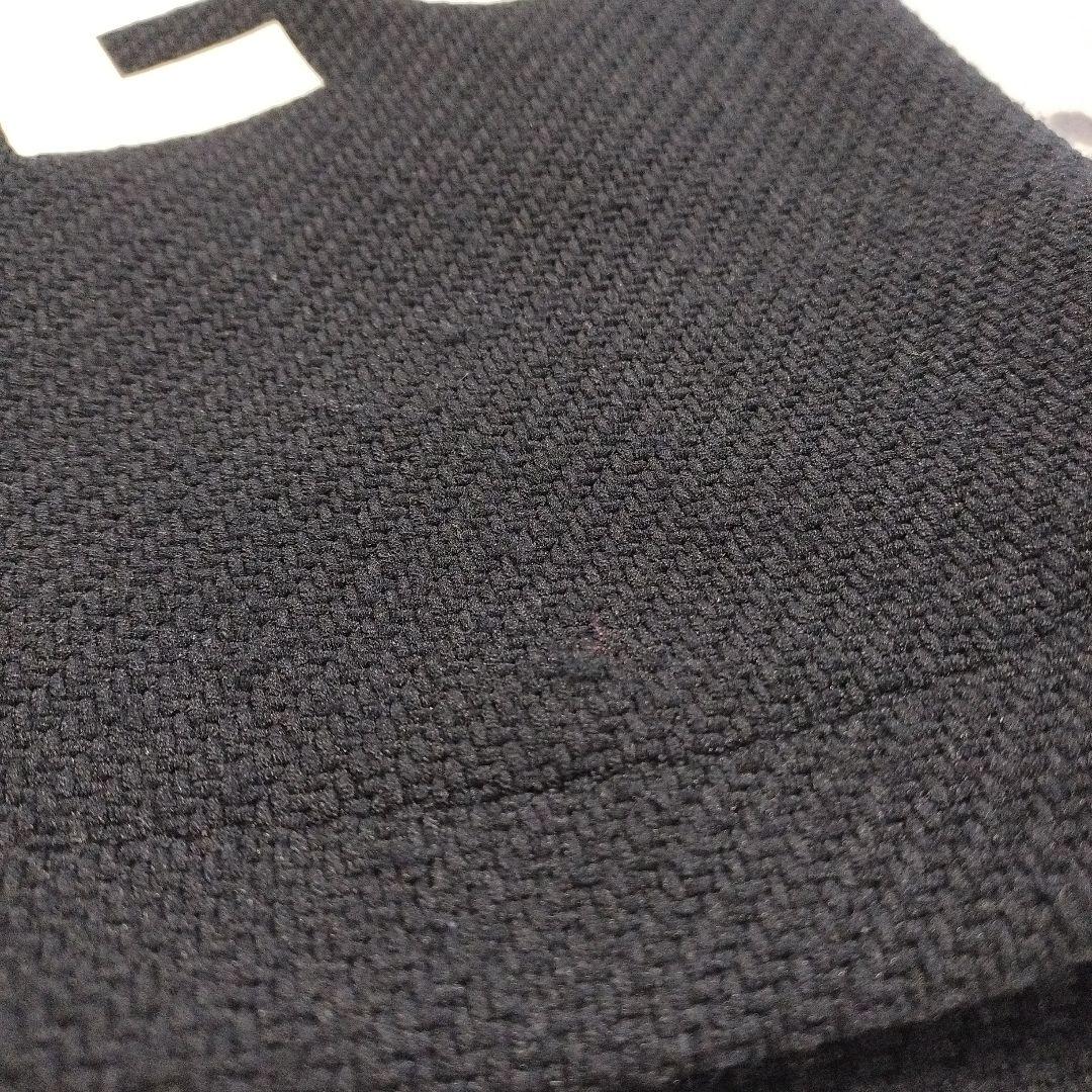 PEARLYGATES厚手のブラックスカートスリットデザイン1