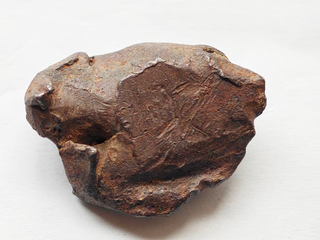 Gebel Kamil 隕石 45.0g 完全な標本