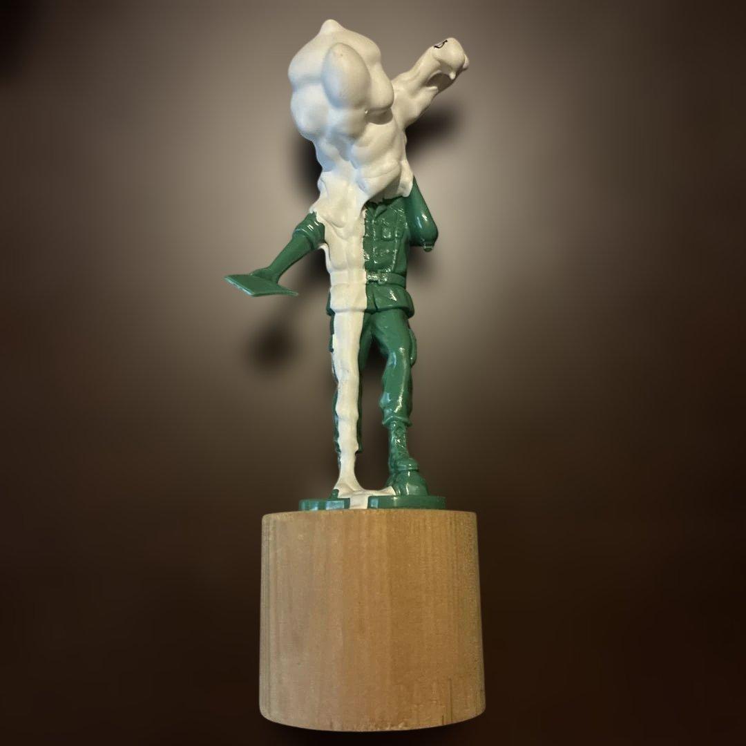 金氏徹平 White Discharge (F/G A) #8 フィギュア