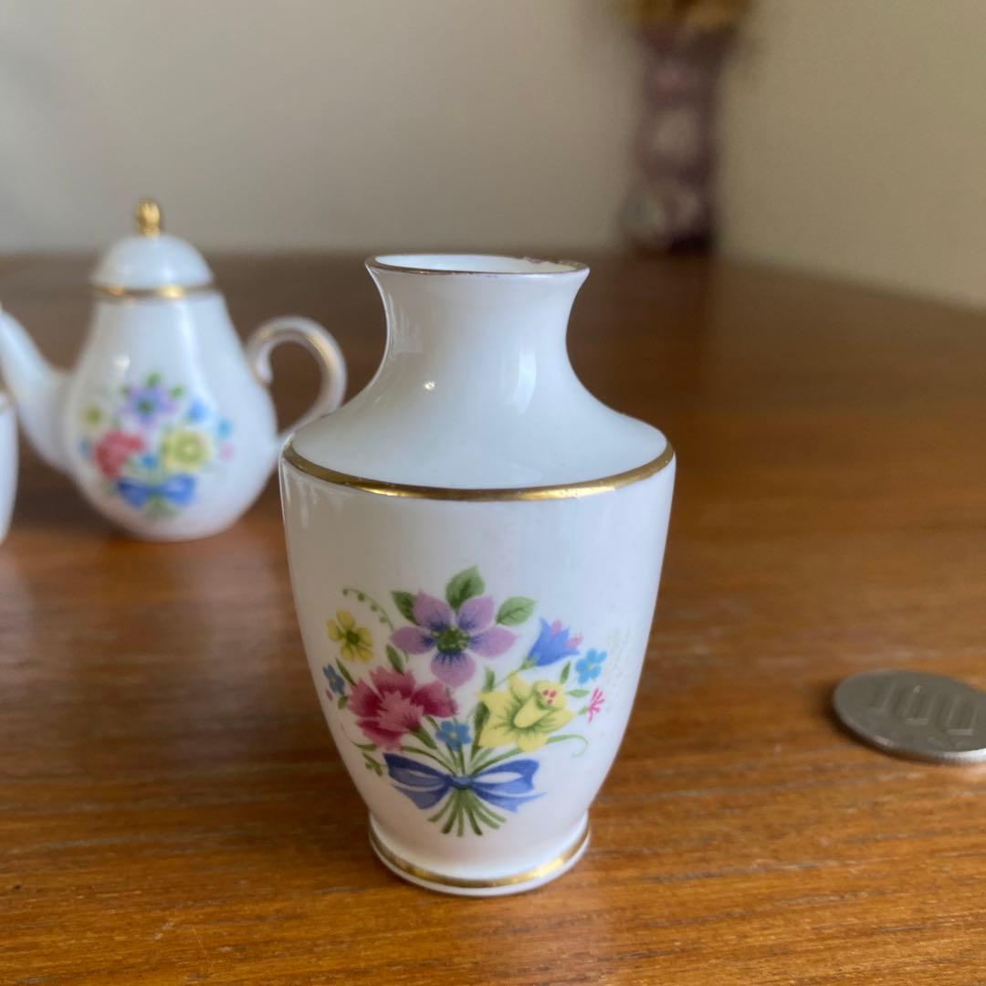 英国　スポード ブルーリボンのブーケ　ミニチュア　7点セット