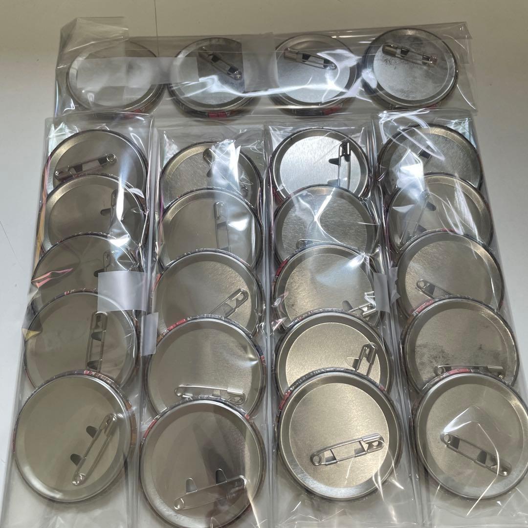 E93. 浦島坂田船 センラ 缶バッジ 2020 クリスマス サンタ 等身