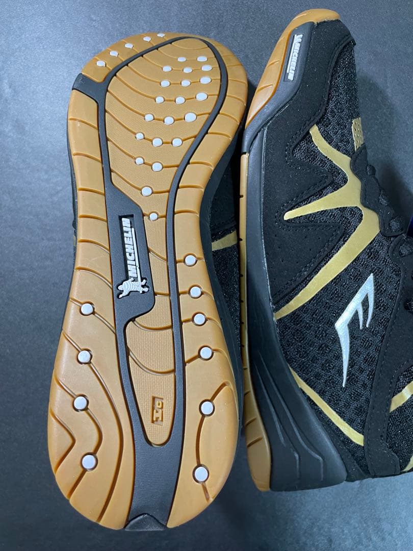 エバーラストローカットボクシングシューズ