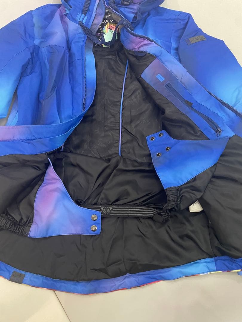 レディース　ROXYスノーボードウェア 青色 花柄　蜷川実花