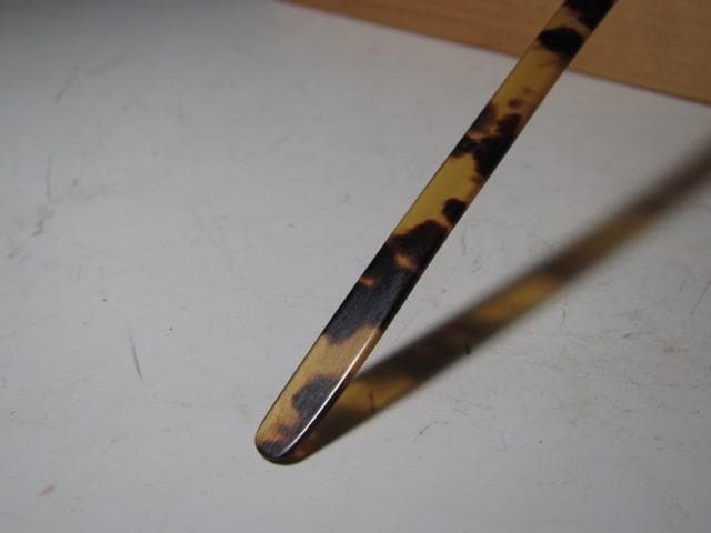 亀甲茶杓「緑毛」表千家 十三代 即中斎花押 二重箱 名品！k555