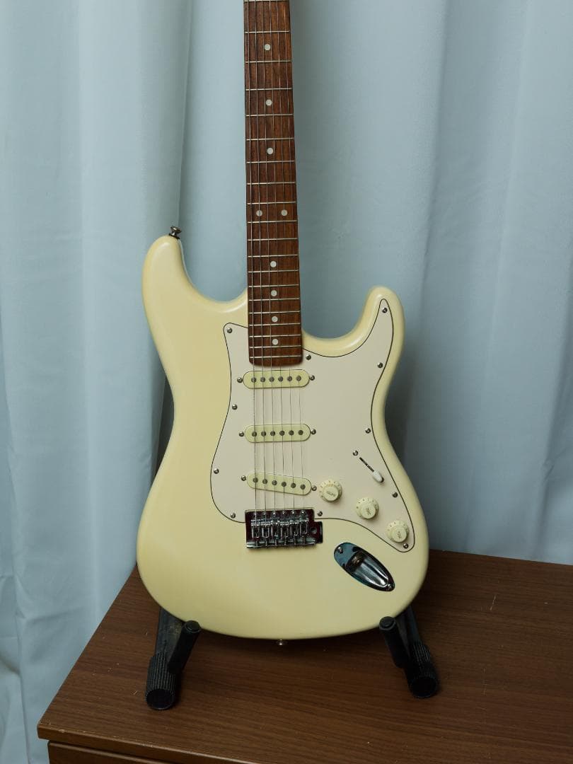 レア！MAVISストラトキャスターモデル　マッチングヘッド　フェンダーヘッド仕様