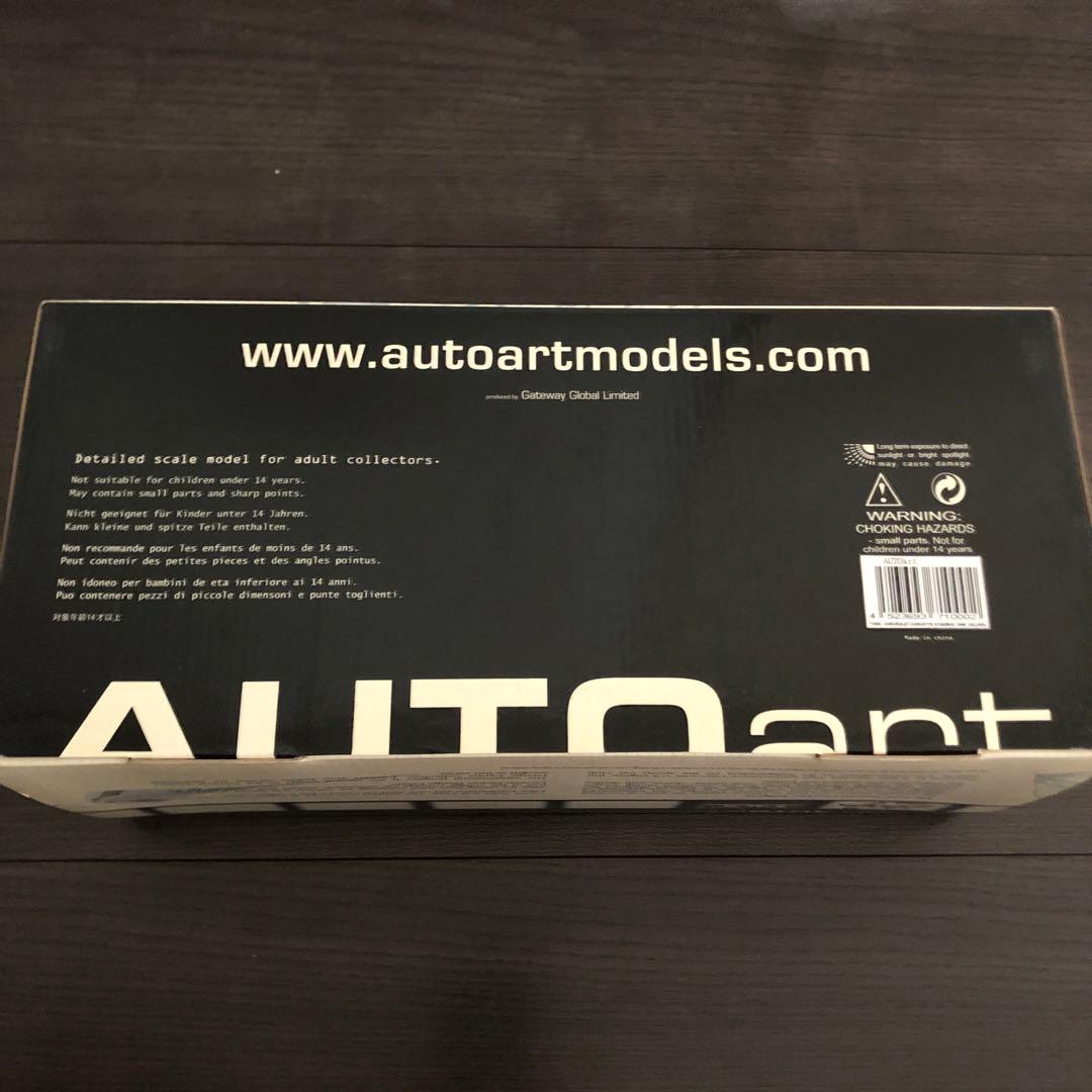 稀少美品　オートアート CORVETTE STINGRAY 1/18