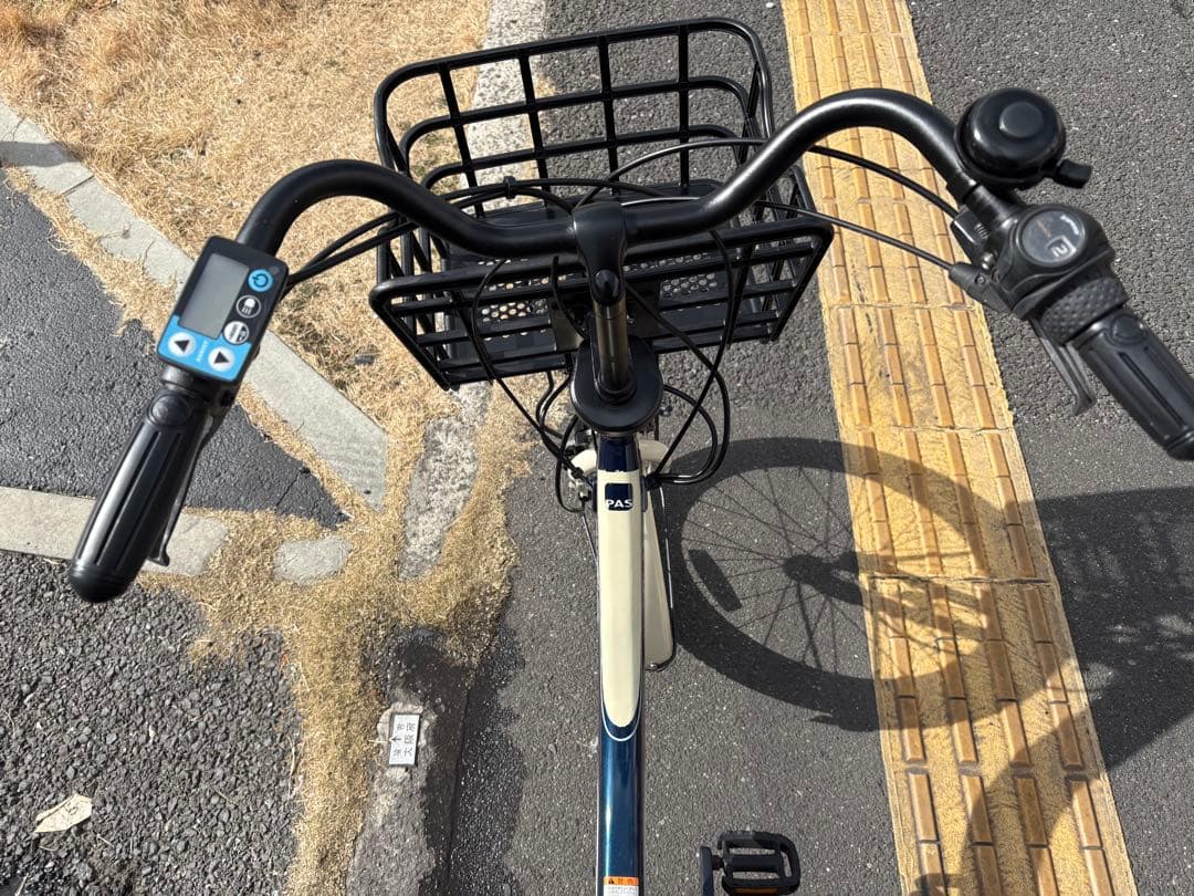 中古20㌅YAMAHA電動アシスト自転車　12.8Ah 大阪　008番