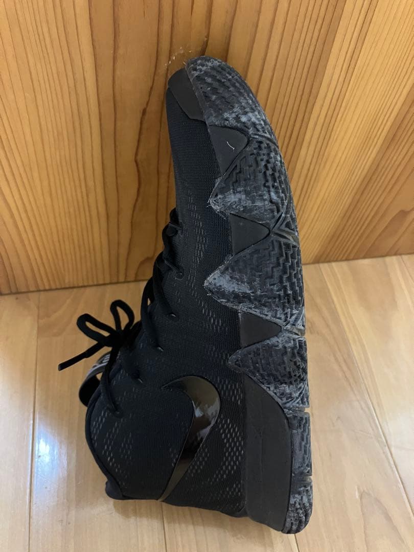NIKE　KYRIE バスケットシューズ