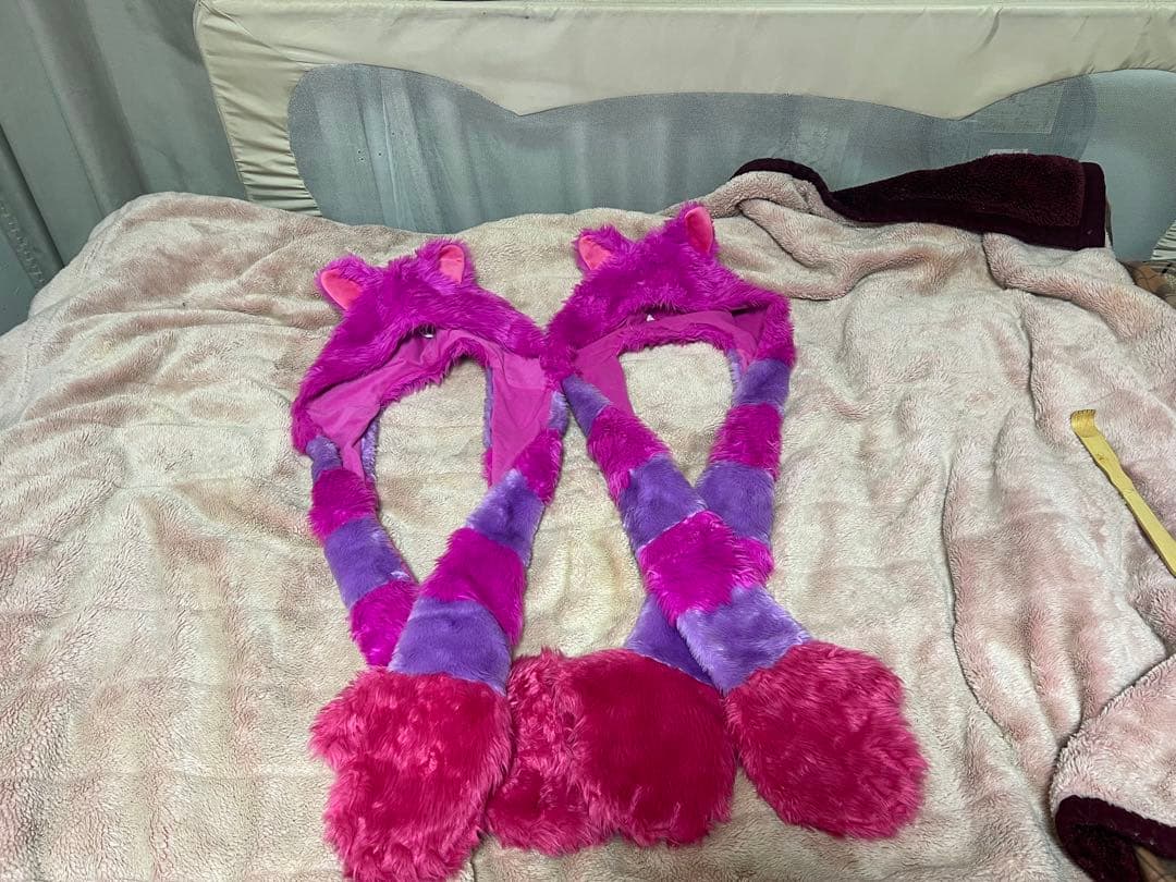 不思議の国のアリス　チシャ猫　ファンキャップ　被り物　2個セット