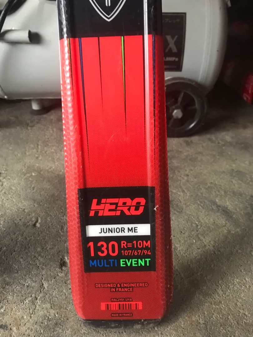 ジュニアロシニョールスキー板130、新品ストックプレゼント、