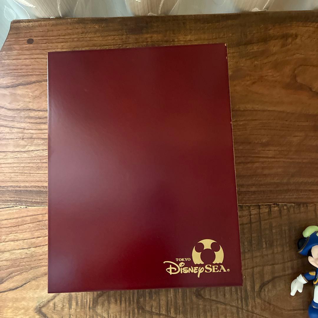 ディズニーシー✴︎Open記念陶器ミッキー他4体セット木箱入り❣️人形に傷なし