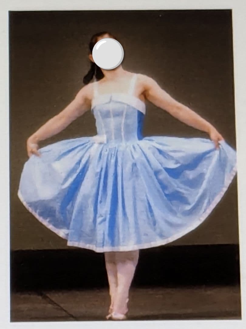 バレエ衣裳/サテンフレアスカート。5着セット　頭飾り付き。