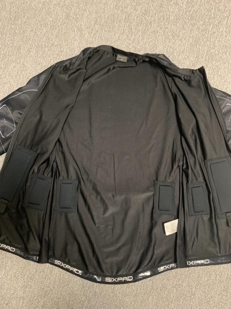 SIXPAD　シックスパッド　パワースーツトレーニングシャツ Mサイズ
