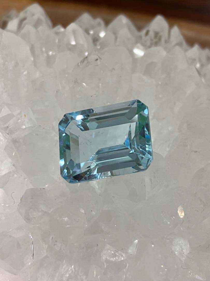 高品質　ブルートパーズ　裸石　ルース　ブラジル産　15ct